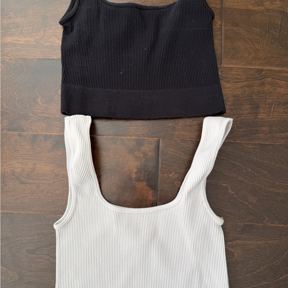 Stylish Black and White Cropped Ribbed Tank Tops